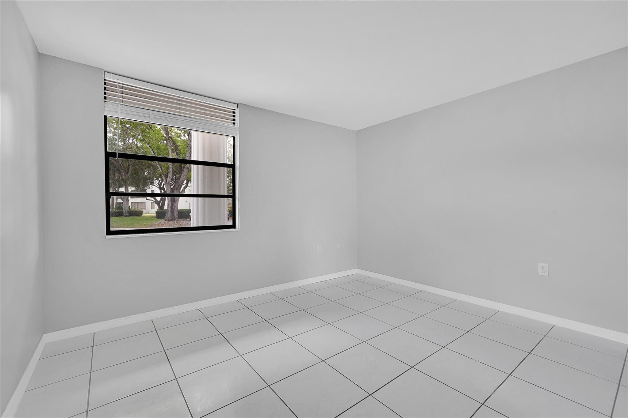 CONDO 22 OF WHITEHALL CONDOS - Residential