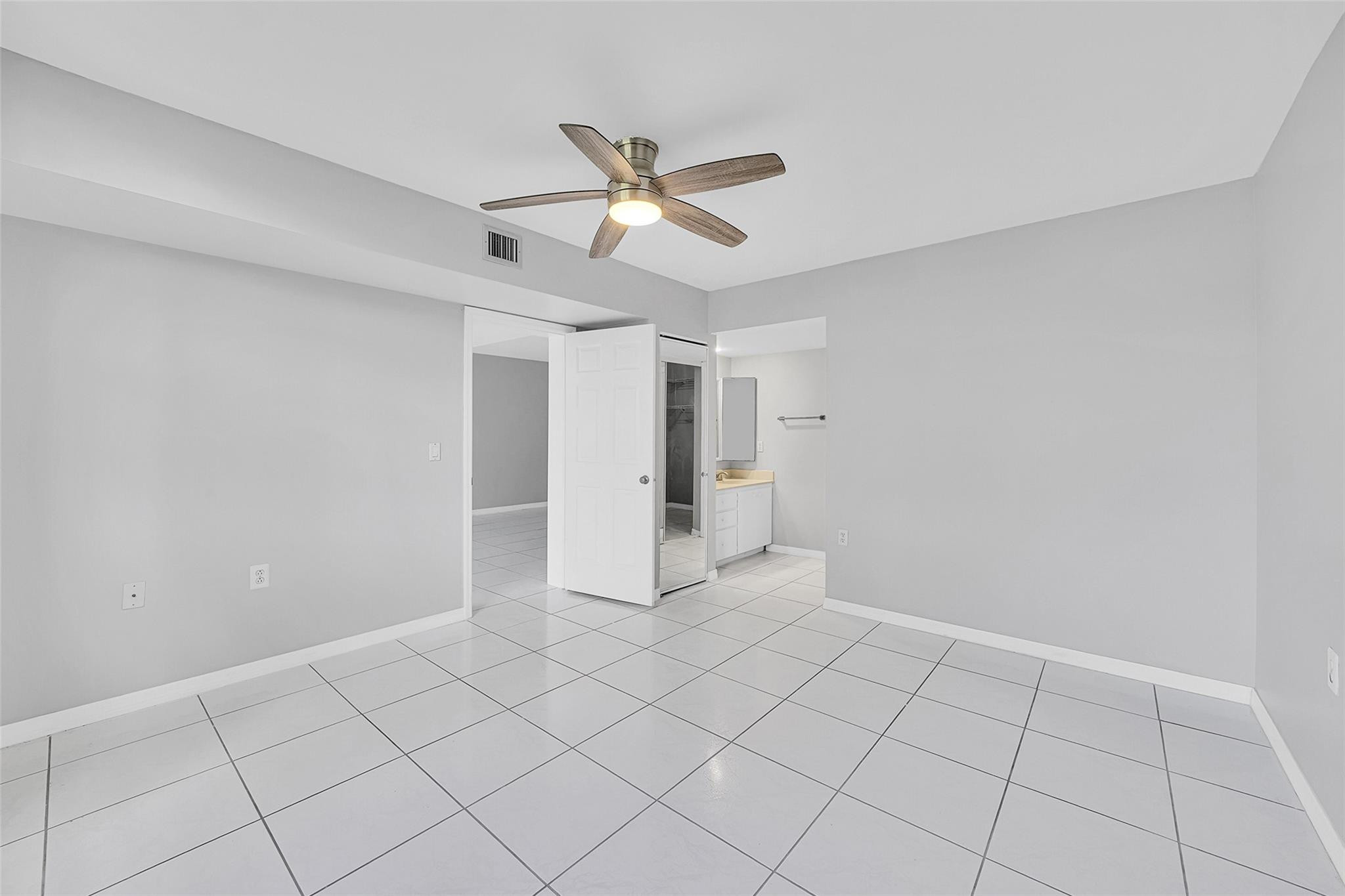 CONDO 22 OF WHITEHALL CONDOS - Residential