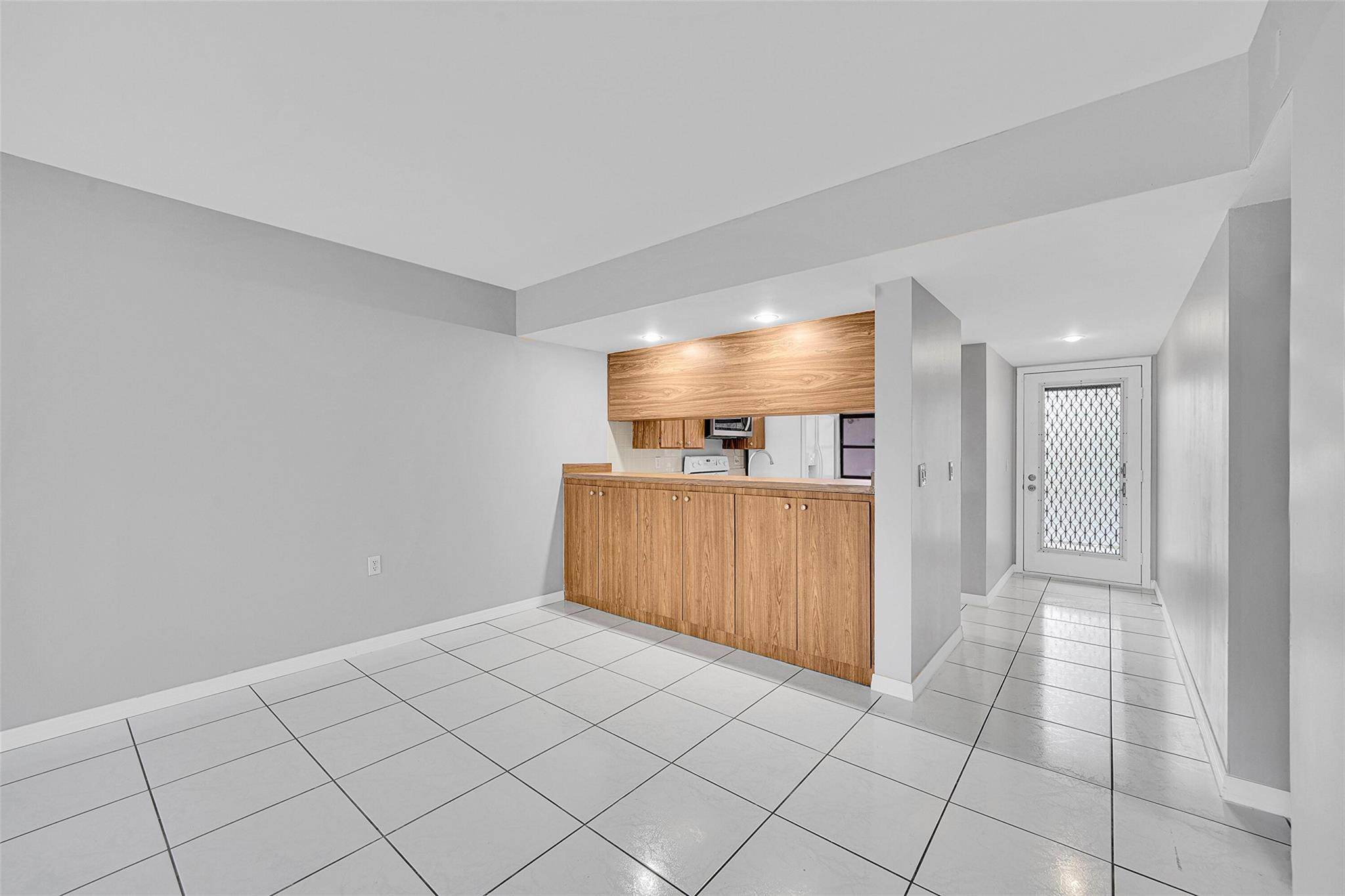 CONDO 22 OF WHITEHALL CONDOS - Residential