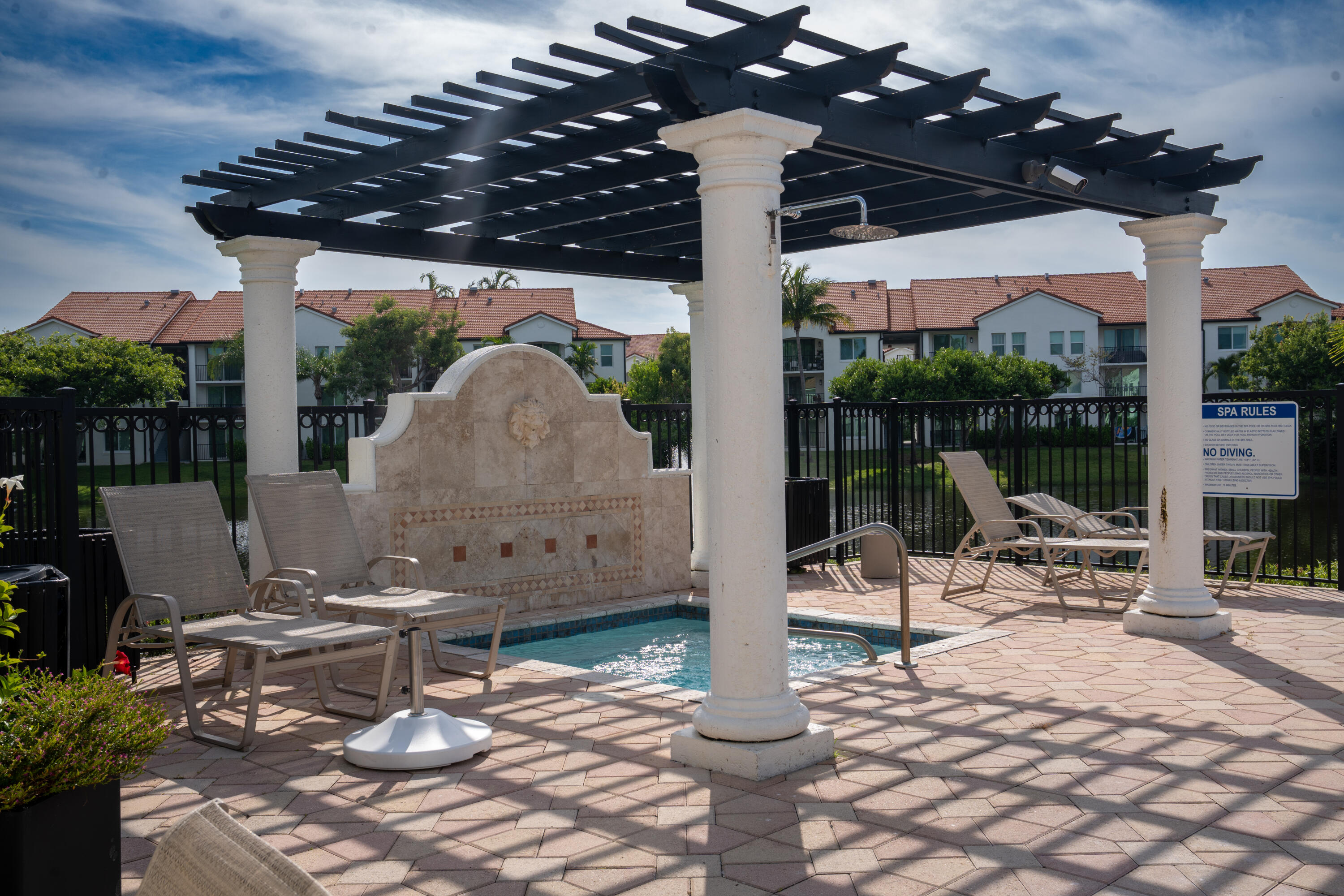 VILLA DEL SOL CONDOMINIUM - Residential