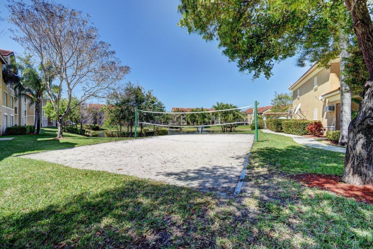 VILLA DEL SOL CONDOMINIUM - Residential
