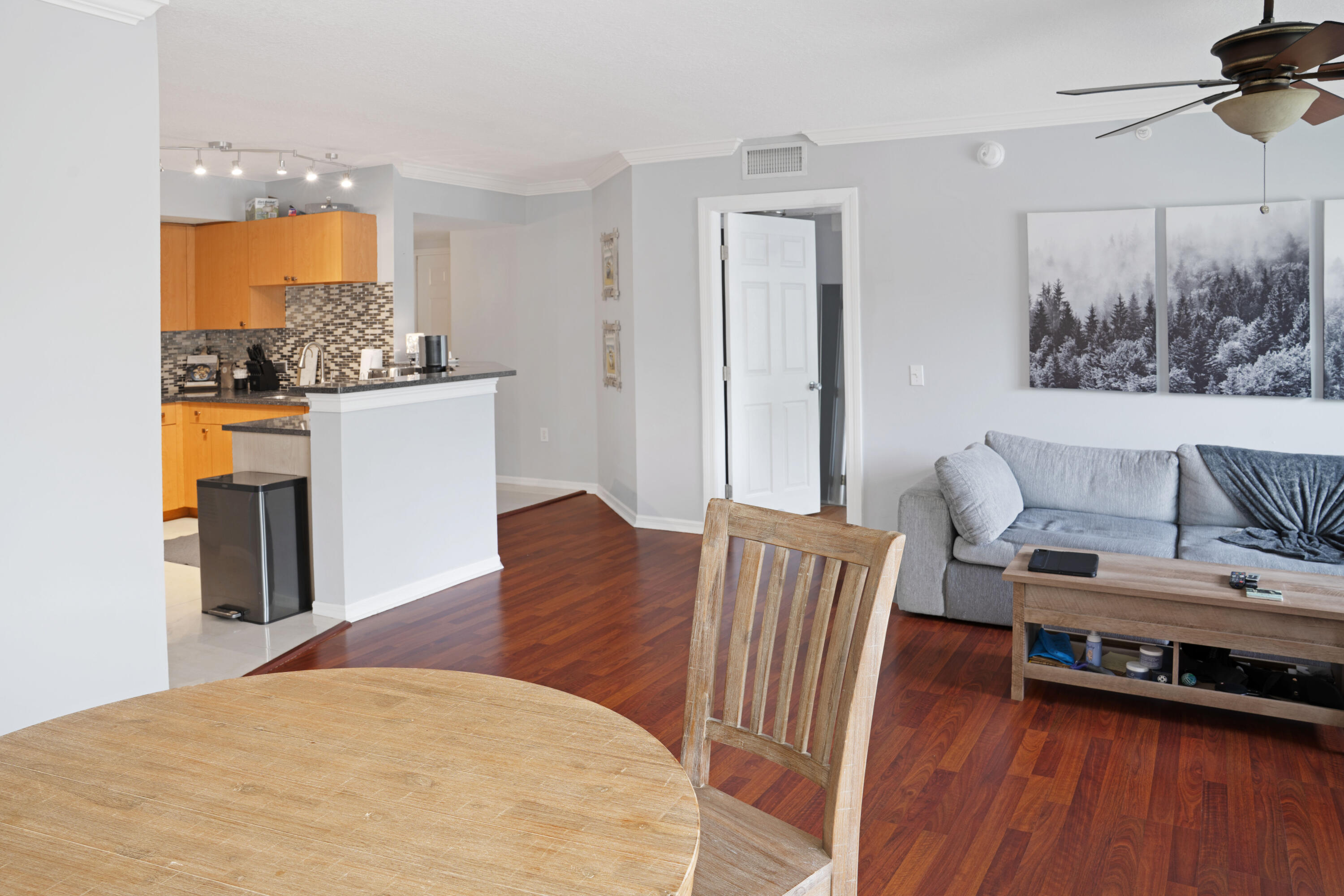 VILLA DEL SOL CONDOMINIUM - Residential