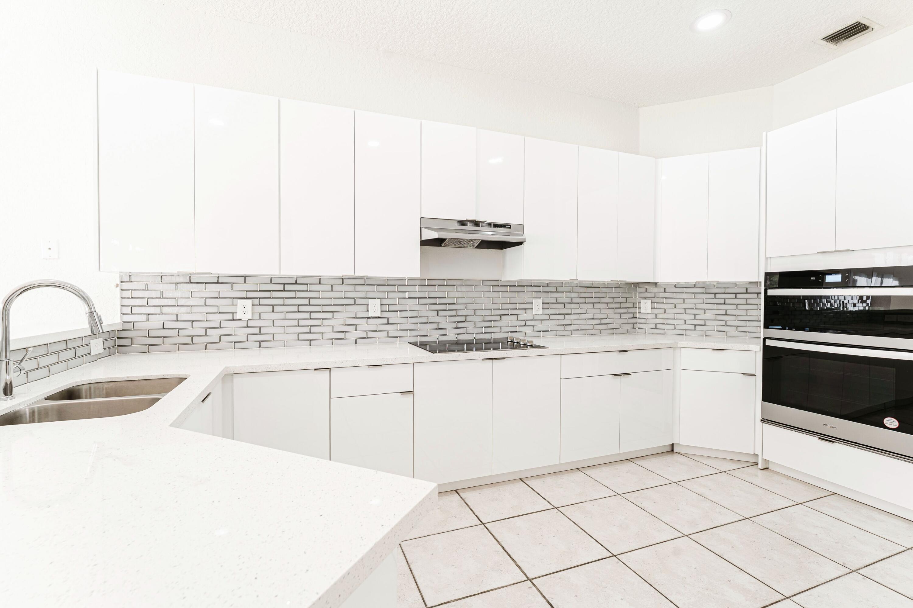 BOCA FALLS PAR T - Residential