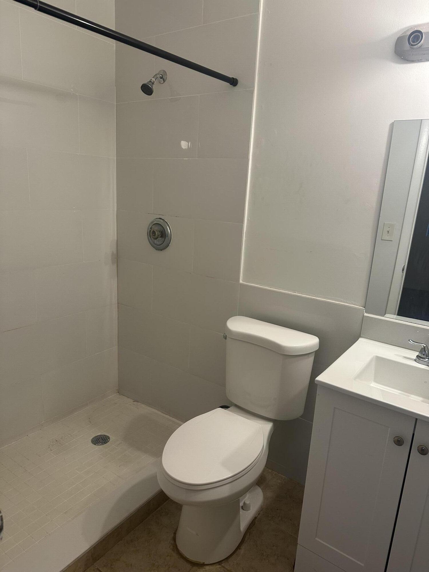 LAURELS AT SHERWOOD CONDO - Residential Lease