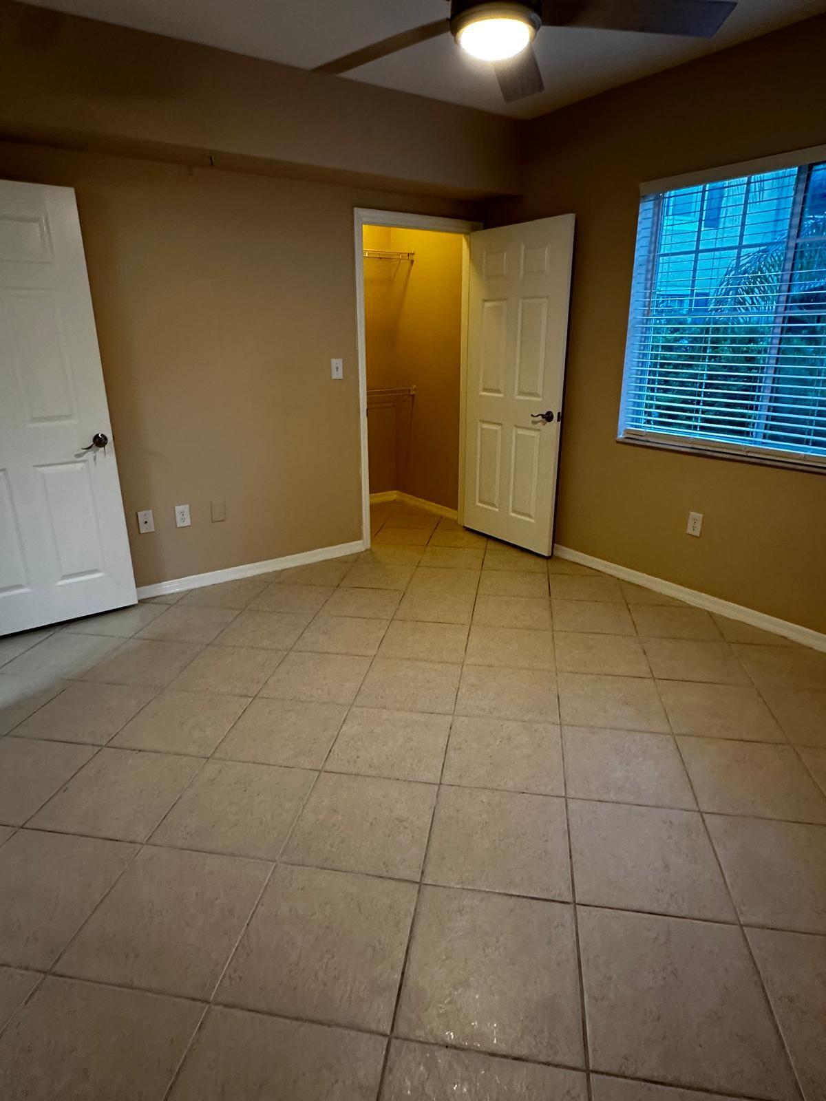 VILLAS AT EMERALD DUNES CONDO - Residential Lease