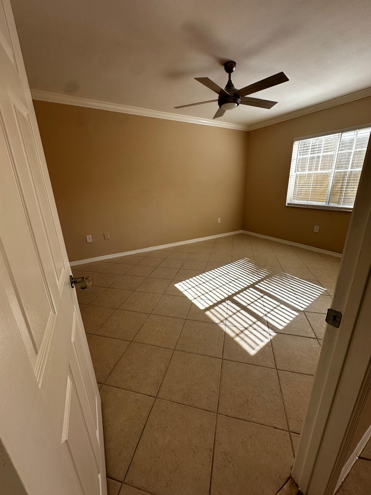 VILLAS AT EMERALD DUNES CONDO - Residential Lease