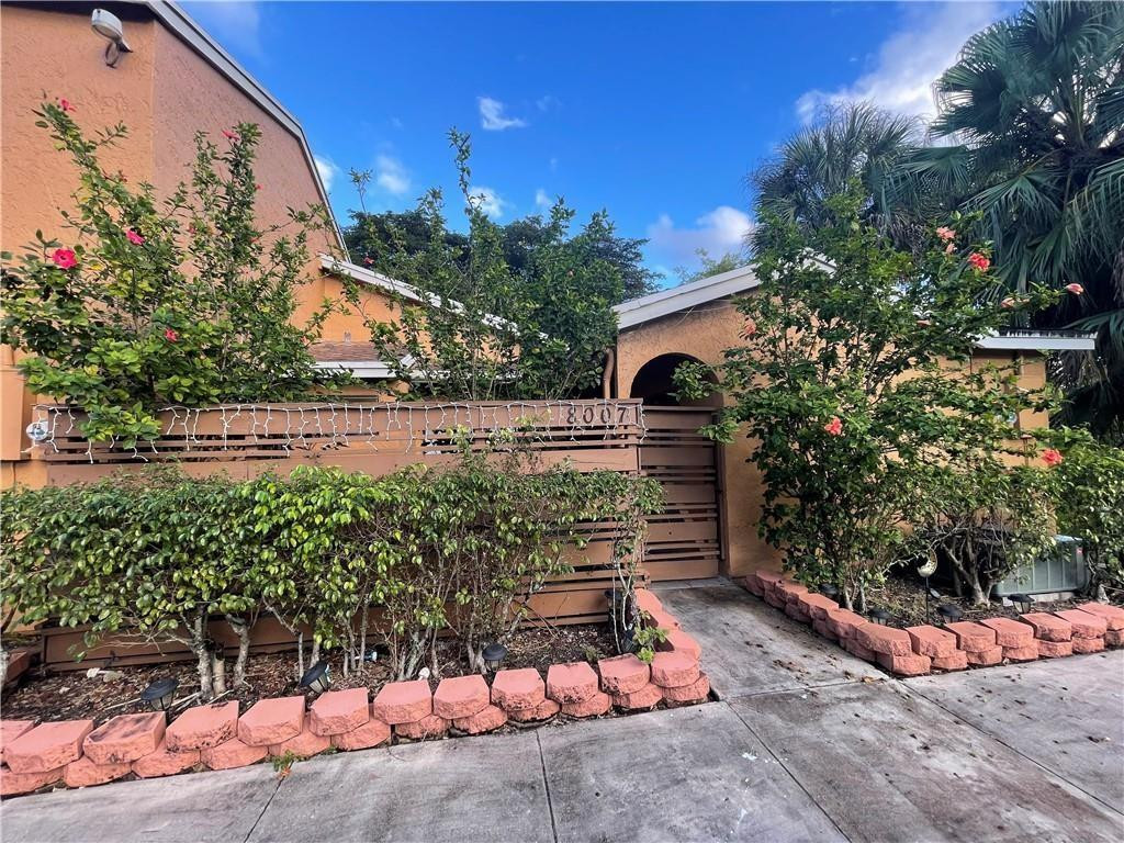* CORNER UNIT VILLA * PERFECT 2 Bedroom, 2 Bathroom Villa living in the heart of Tamarac, Florida. Thoughtfully designed layout with ample space with each bedroom having its own private bathroom. This Villa has 2 PRIVATE PATIOS perfect for entertaining guests, enjoying family gatherings, or letting pets roam freely in comfort. Centrally located near major highways and an array of shopping plazas, this home offers both convenience and tranquility. WASHER AND DRYER LOCATED INSIDE THE VILLA. With a spacious layout, abundant natural light, and a seamless indoor-outdoor flow, this Villa is an ideal blend of practicality and charm—tailored for those who value both lifestyle and location. HOA REQUIRES 680 CREDIT