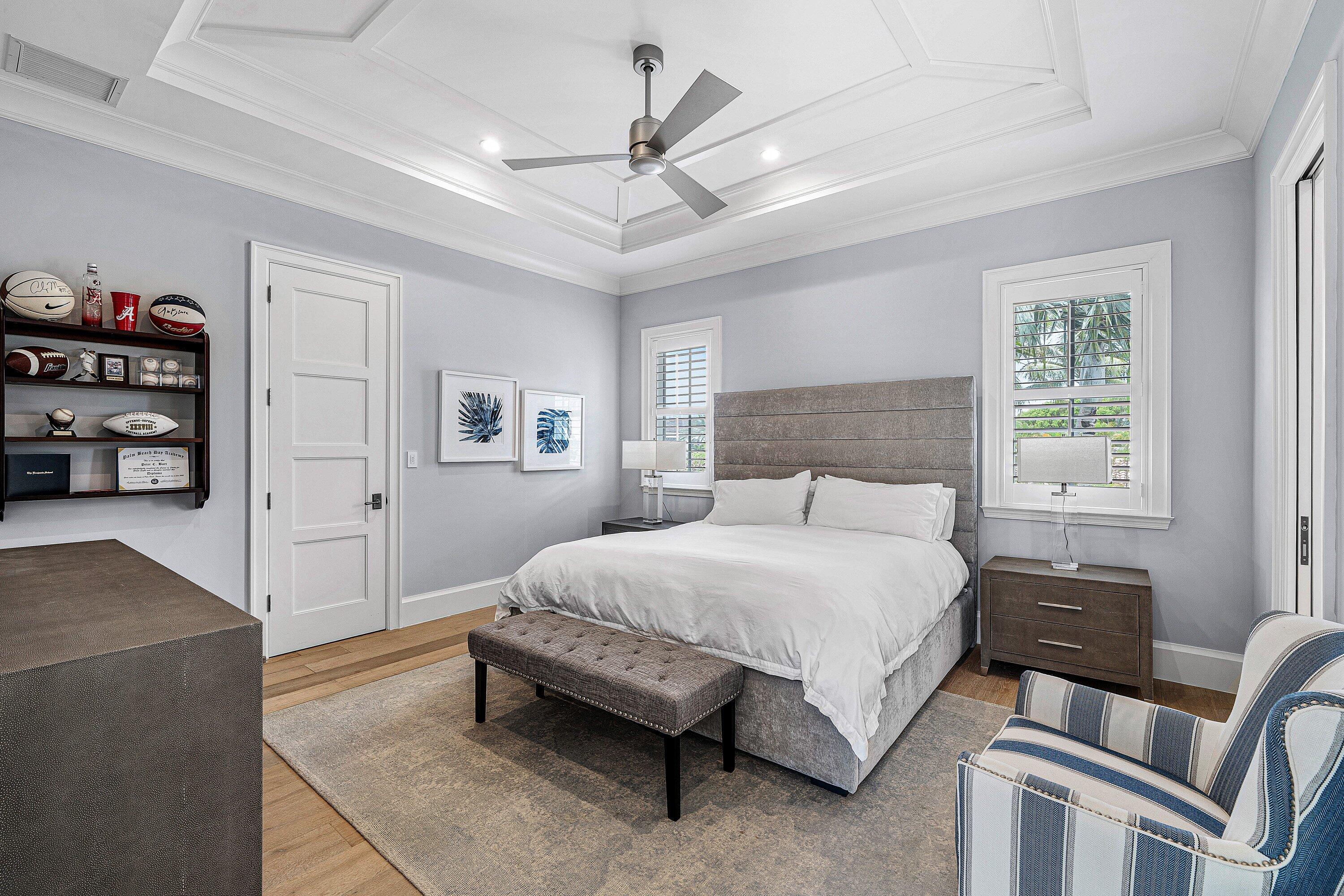 ROYAL PALM YACHT & COUNTRY CLUB - Residential