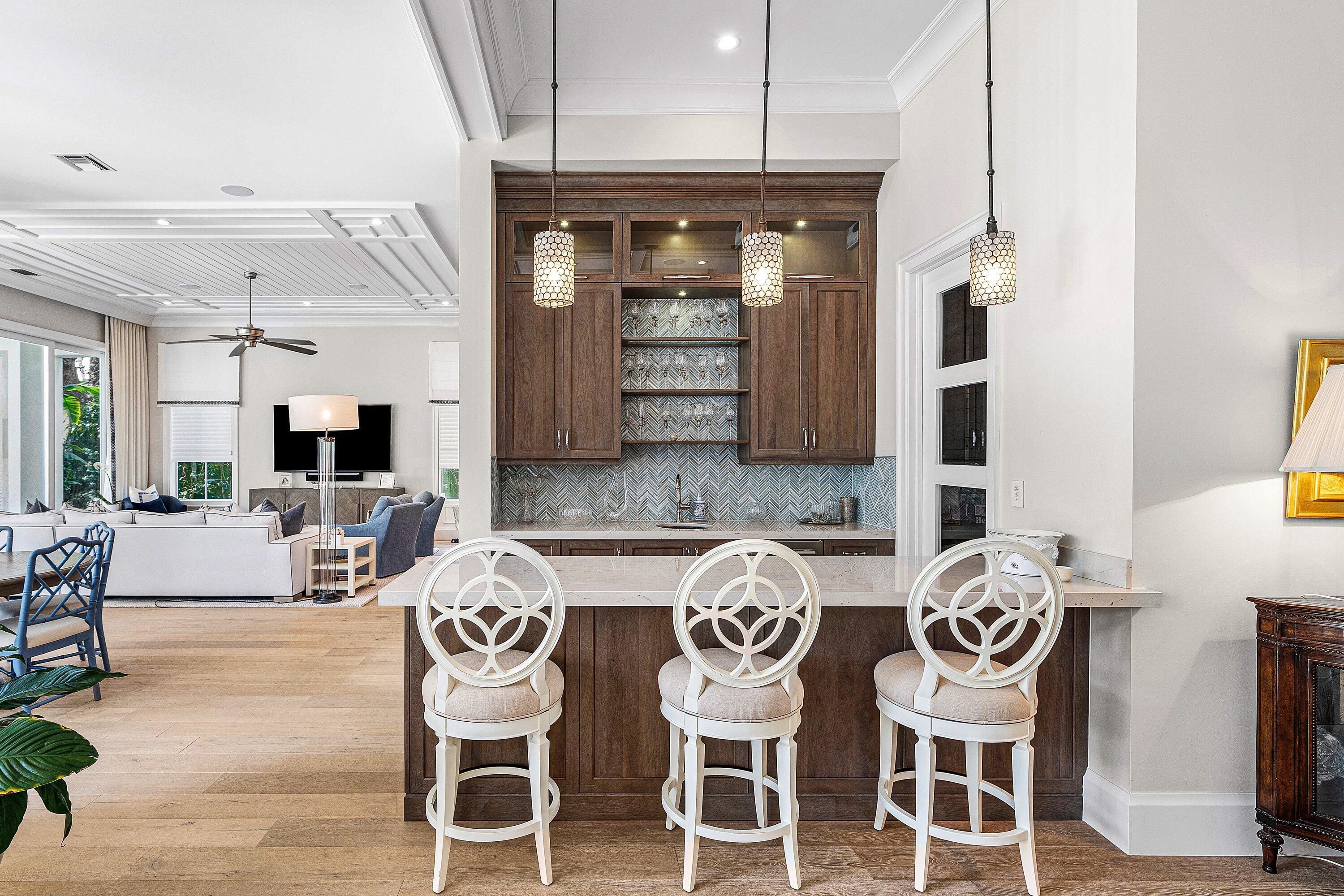 ROYAL PALM YACHT & COUNTRY CLUB - Residential