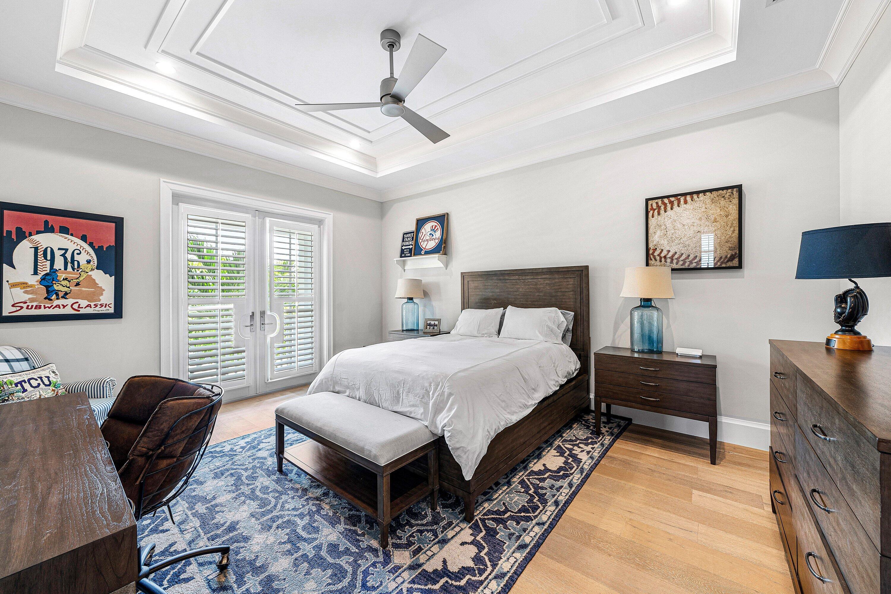 ROYAL PALM YACHT & COUNTRY CLUB - Residential