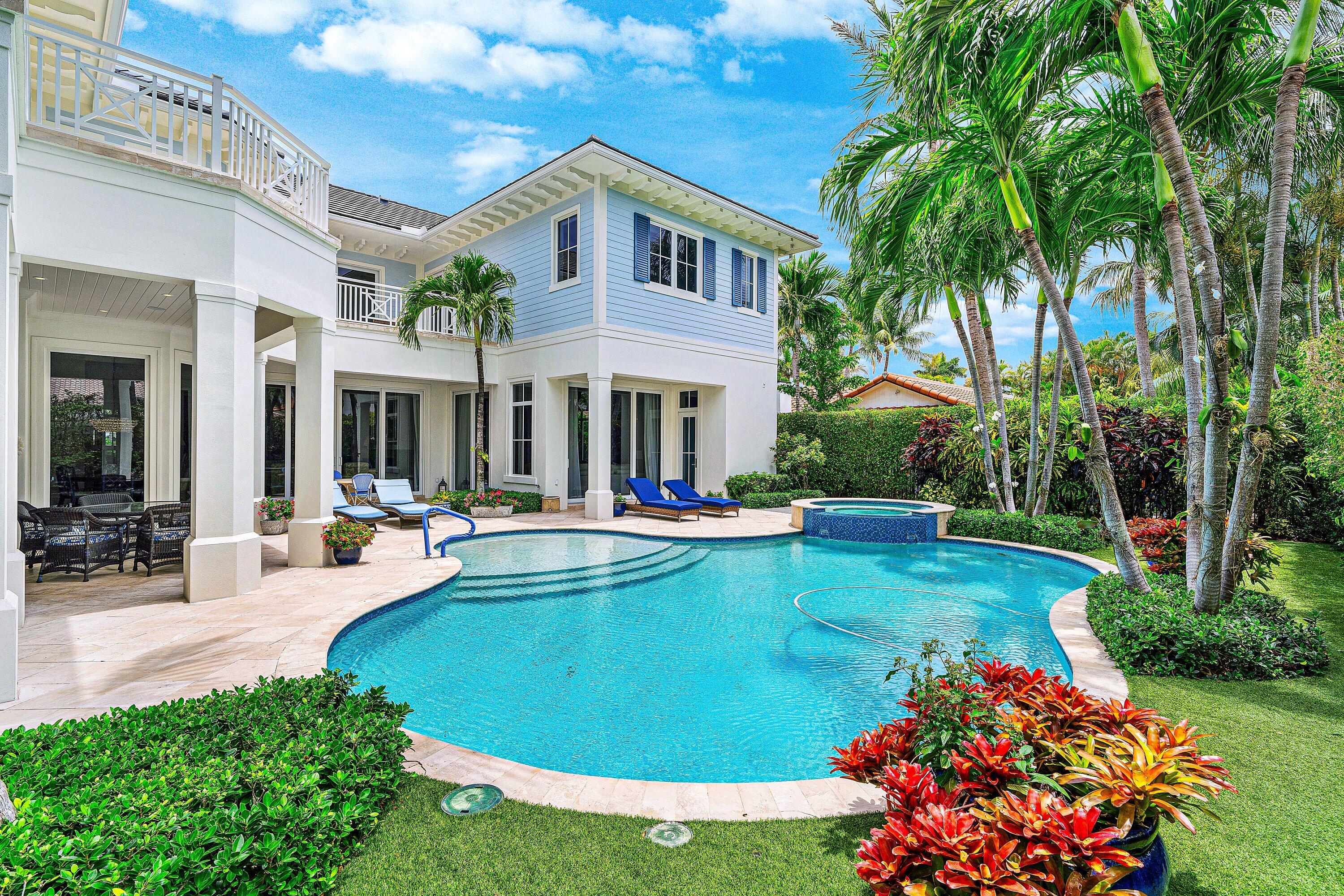 ROYAL PALM YACHT & COUNTRY CLUB - Residential