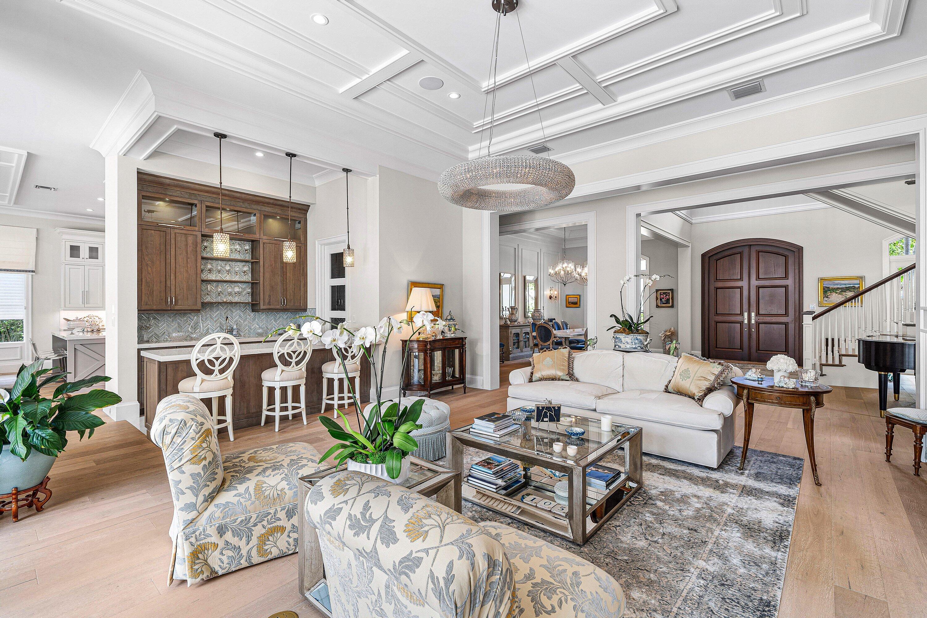 ROYAL PALM YACHT & COUNTRY CLUB - Residential