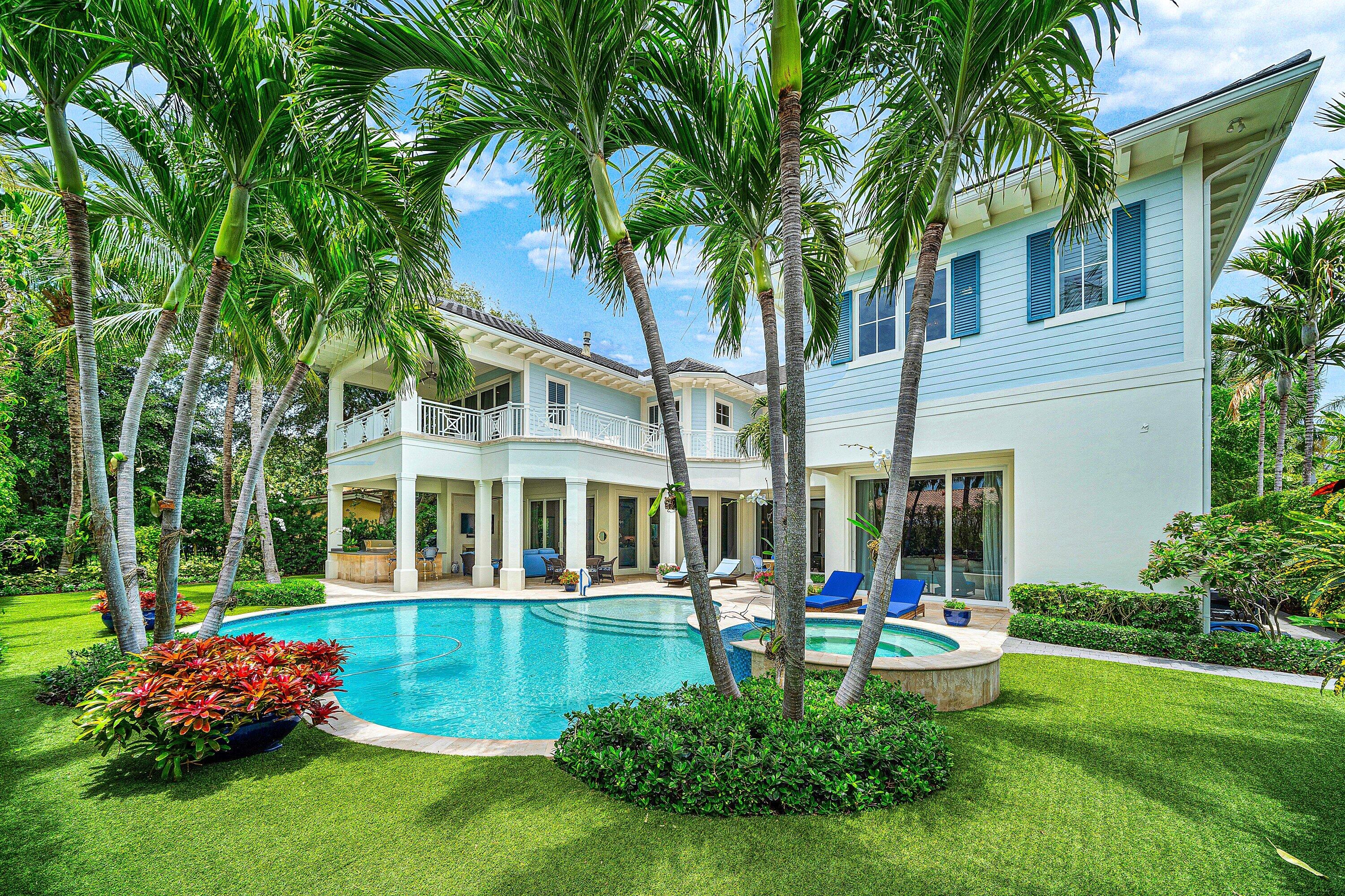 ROYAL PALM YACHT & COUNTRY CLUB - Residential