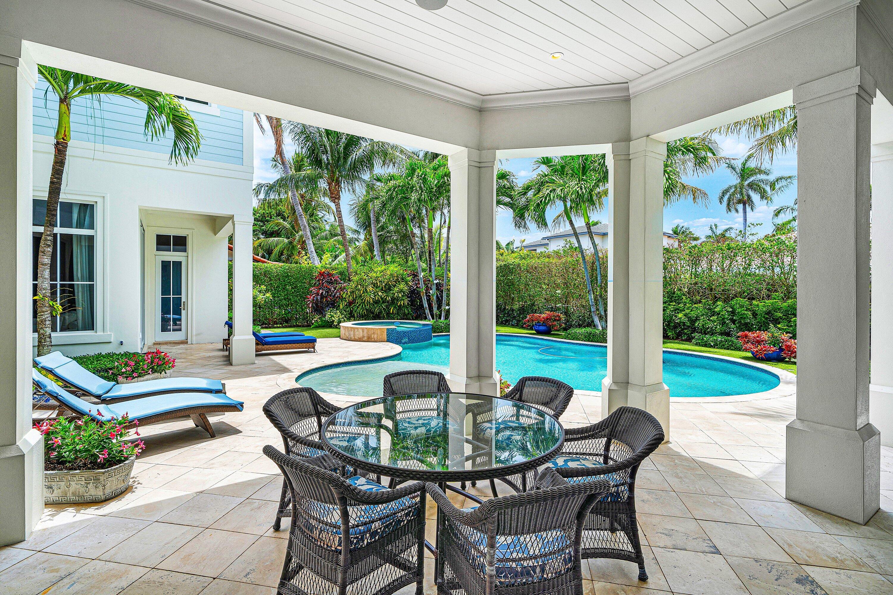 ROYAL PALM YACHT & COUNTRY CLUB - Residential