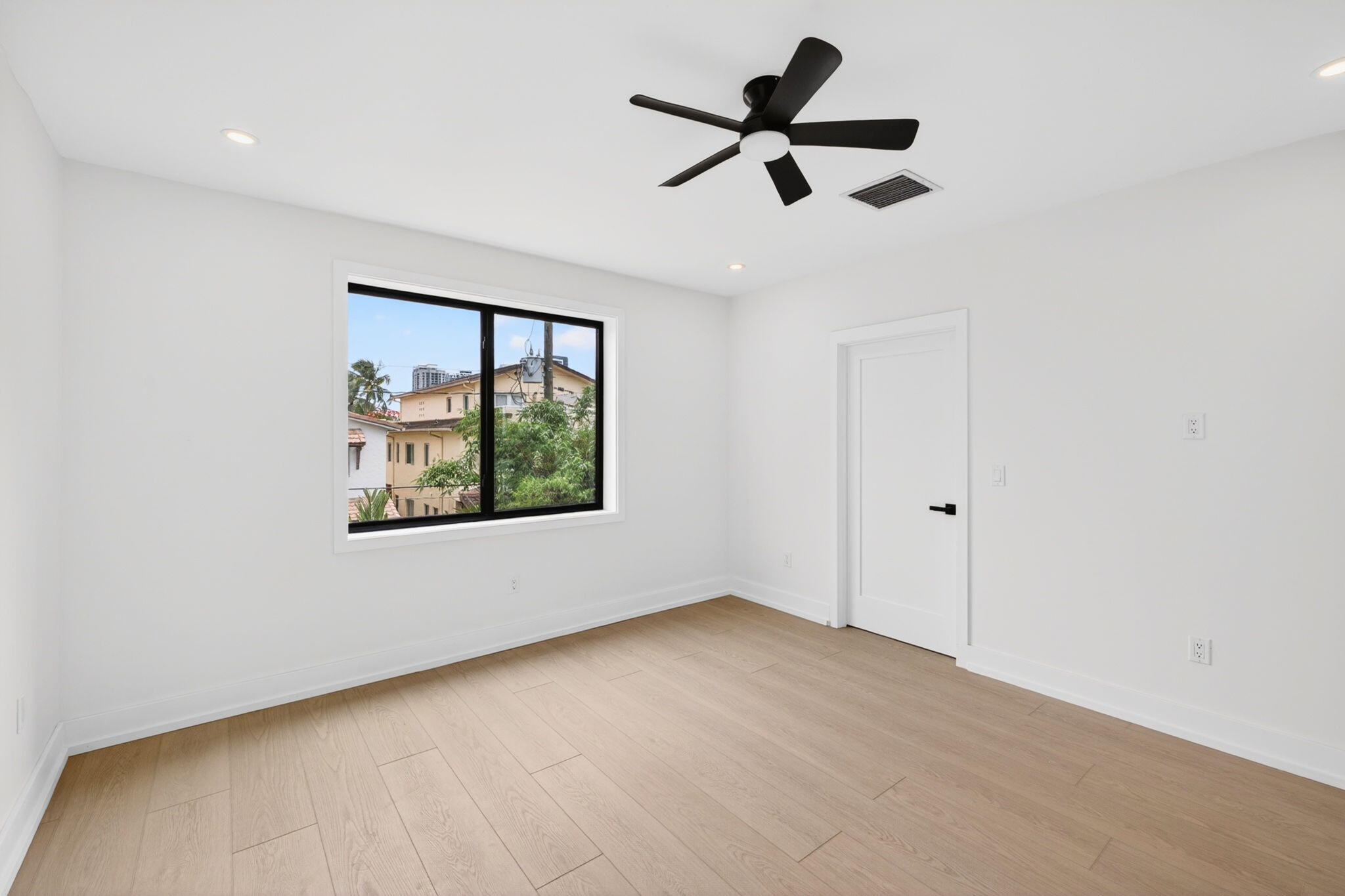 Tarpon River - Residential