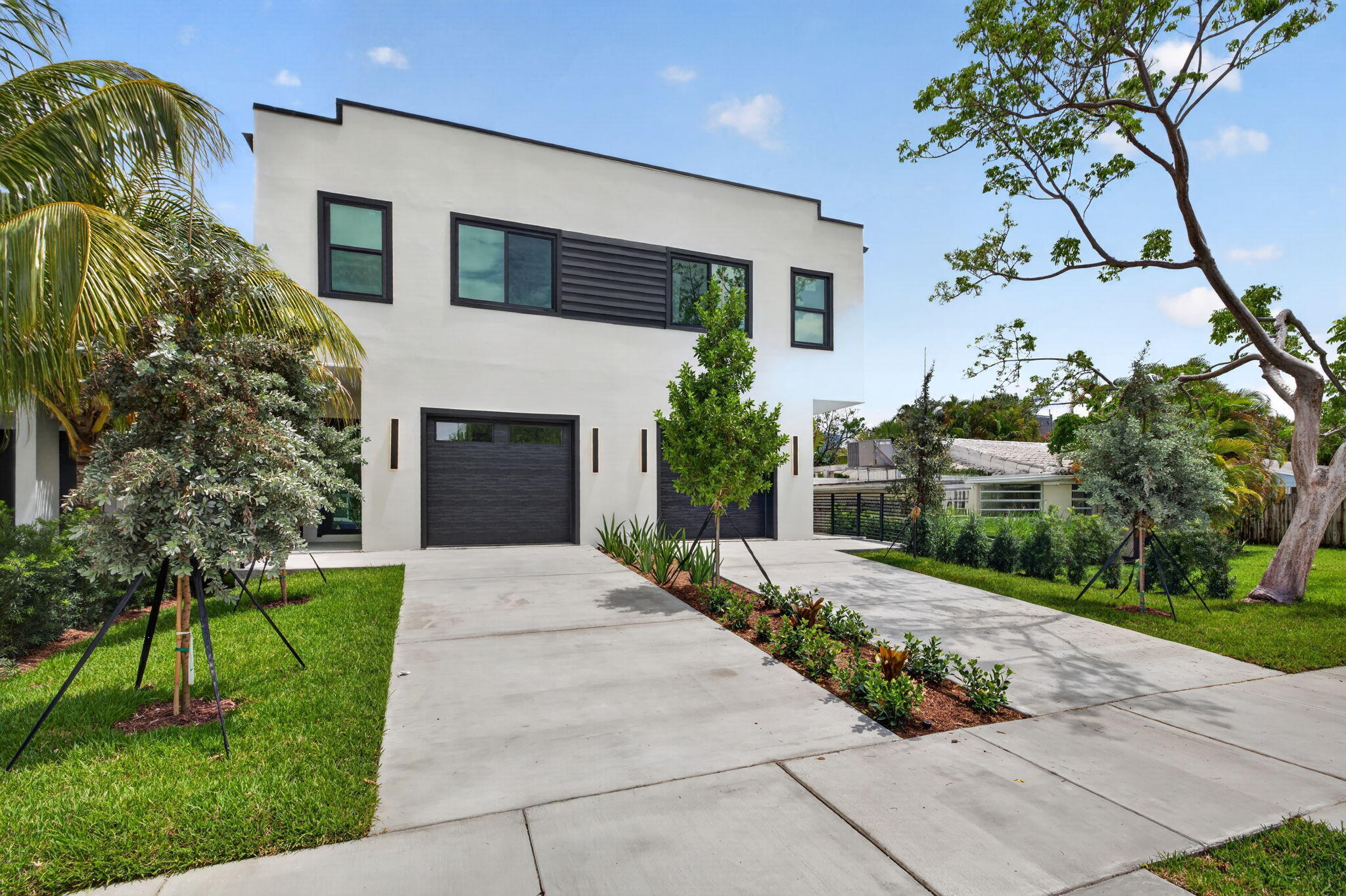 Tarpon River - Residential