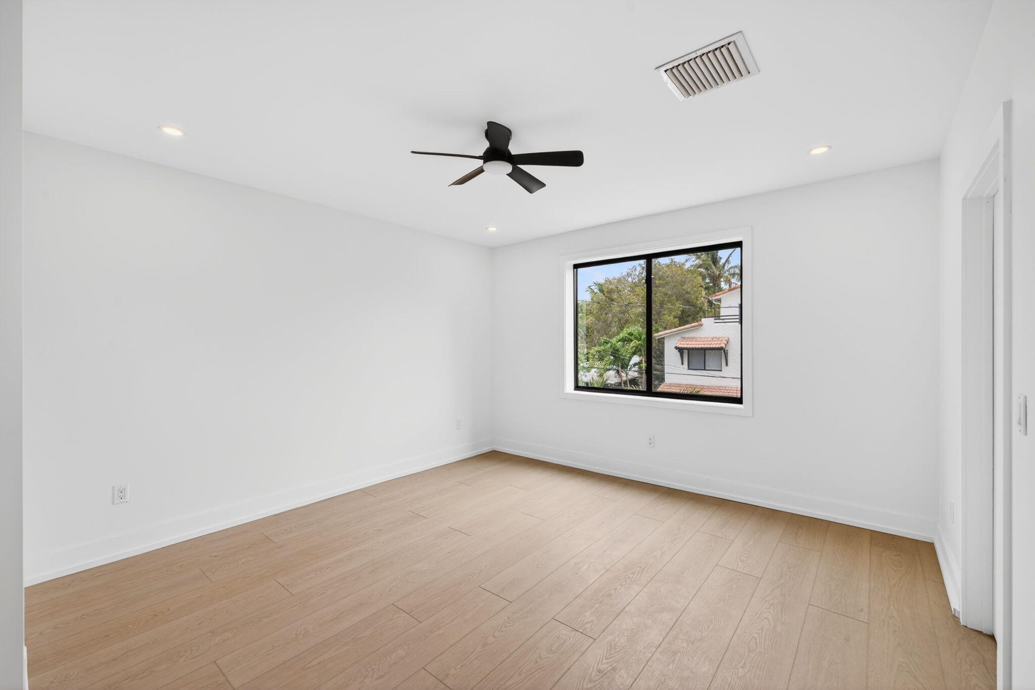 Tarpon River - Residential