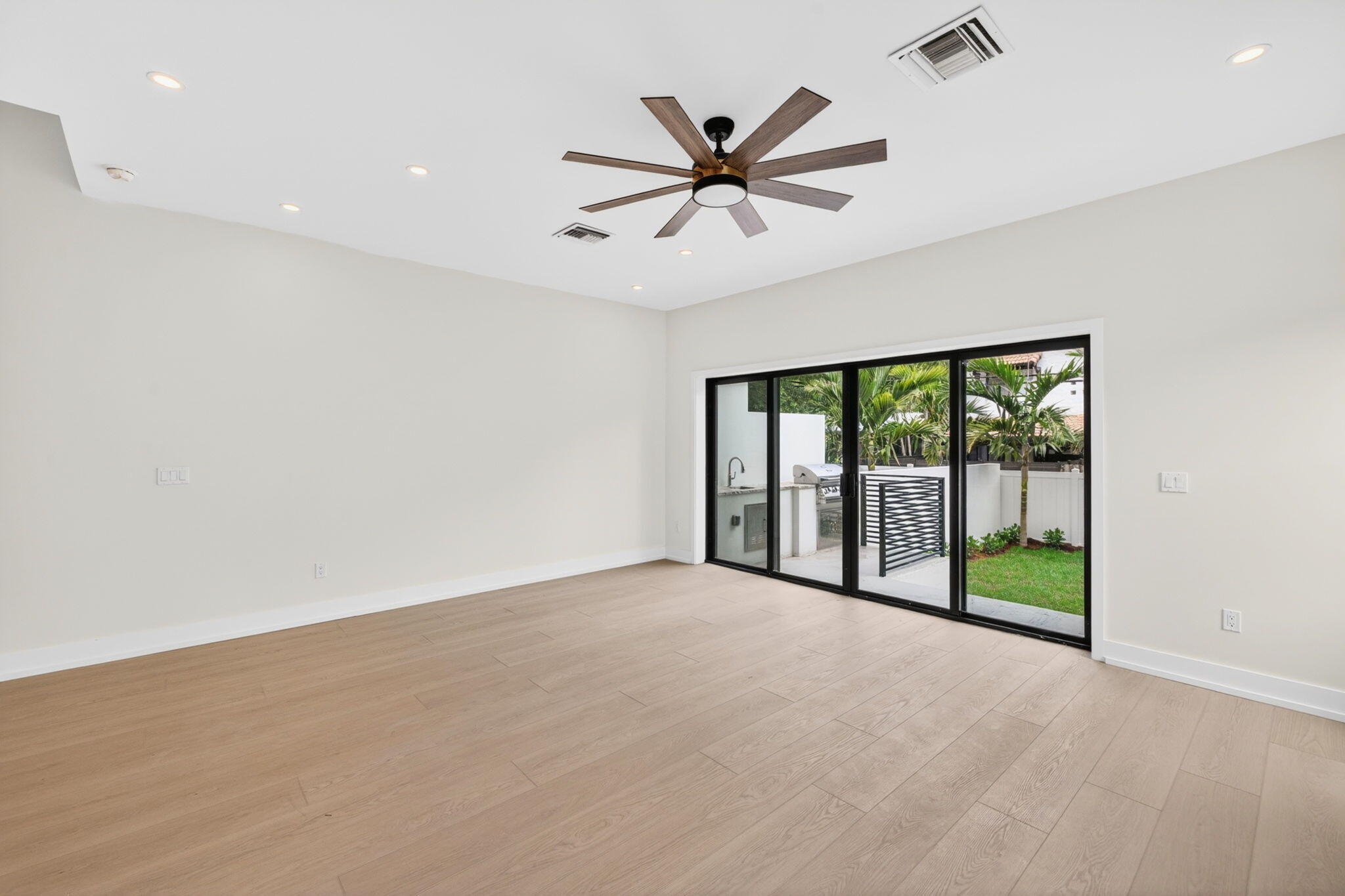 Tarpon River - Residential