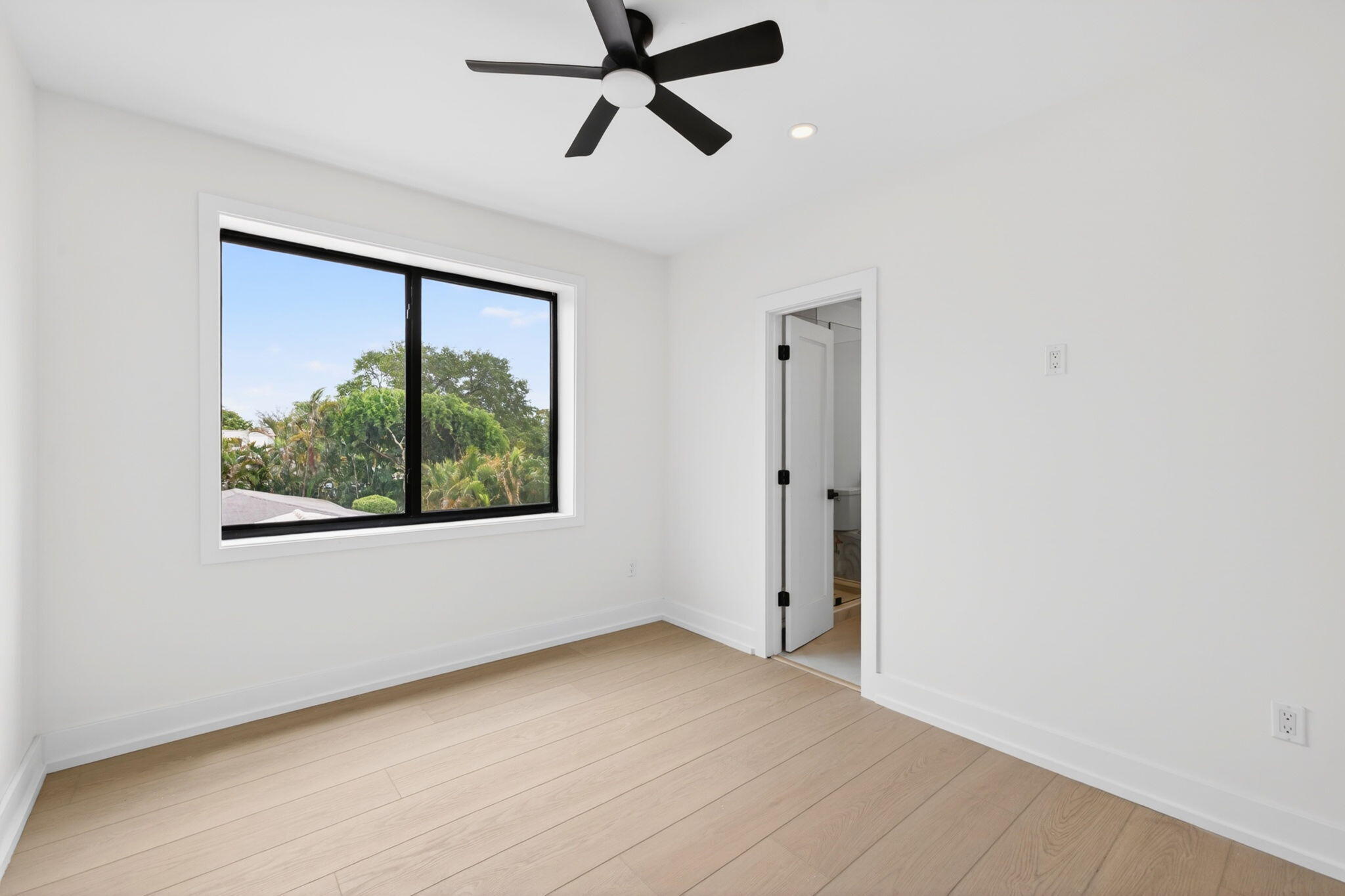 Tarpon River - Residential