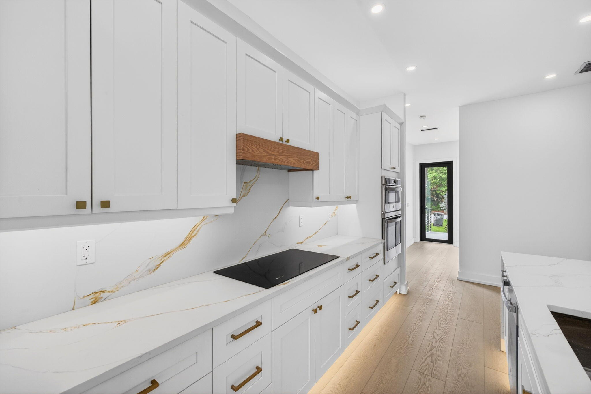 Tarpon River - Residential