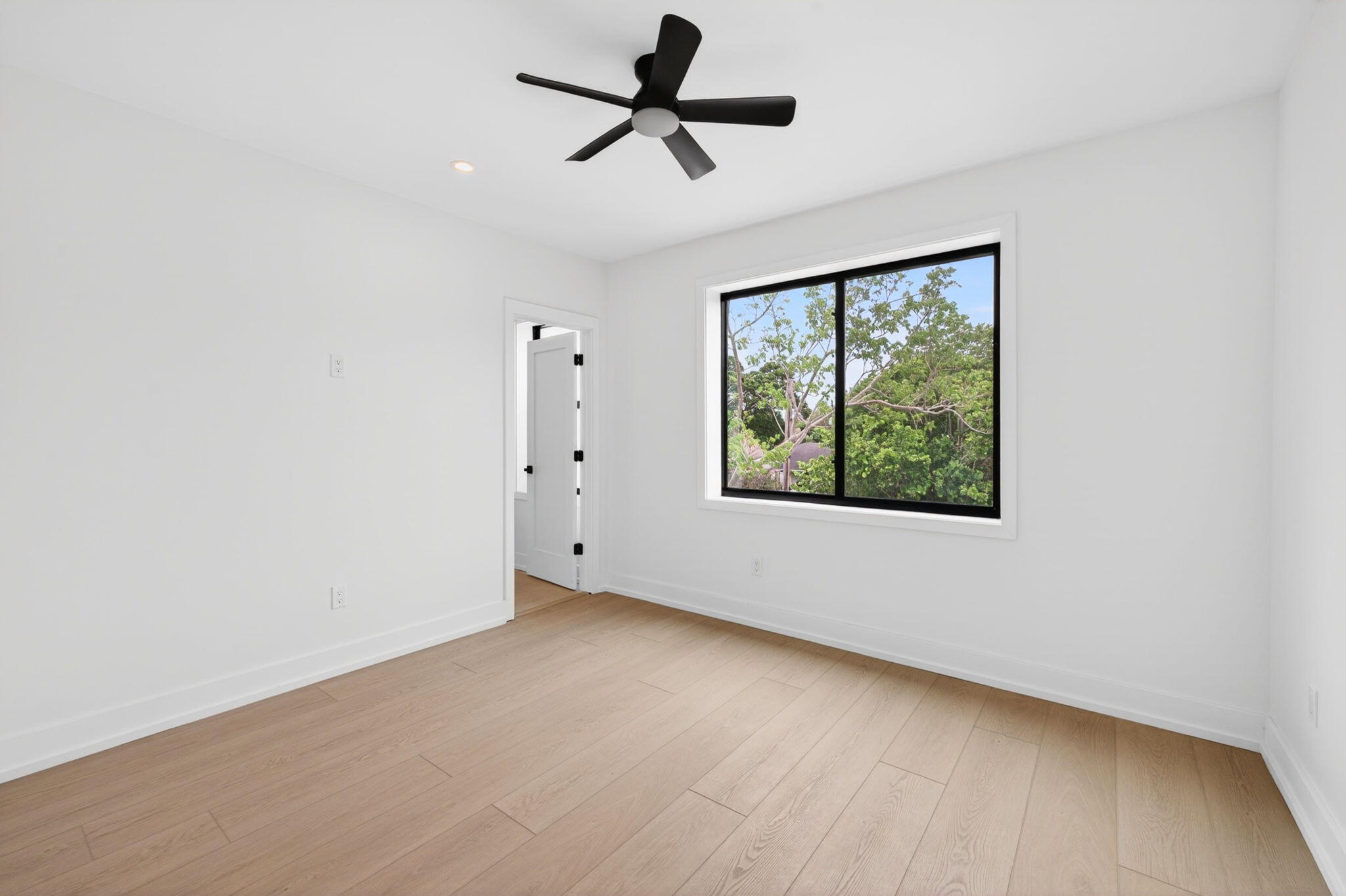 Tarpon River - Residential