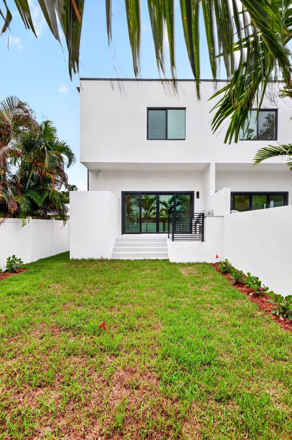 Tarpon River - Residential
