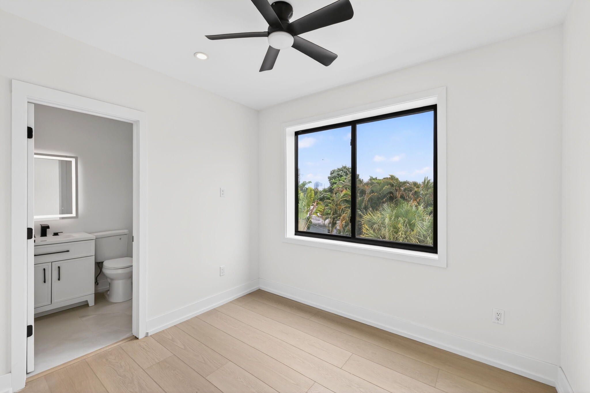 Tarpon River - Residential