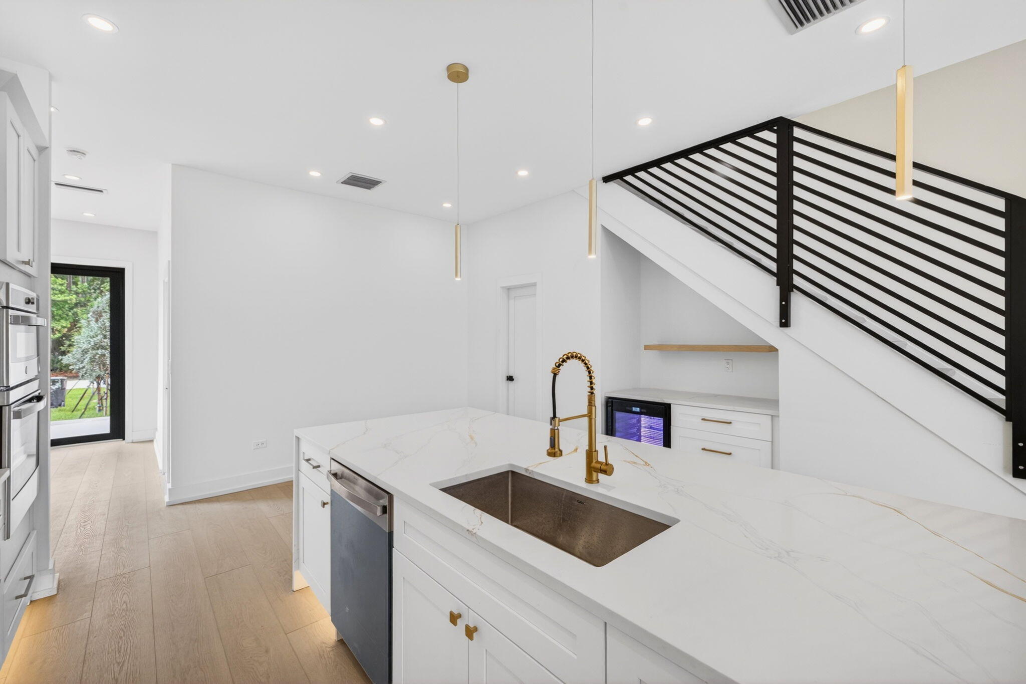 Tarpon River - Residential