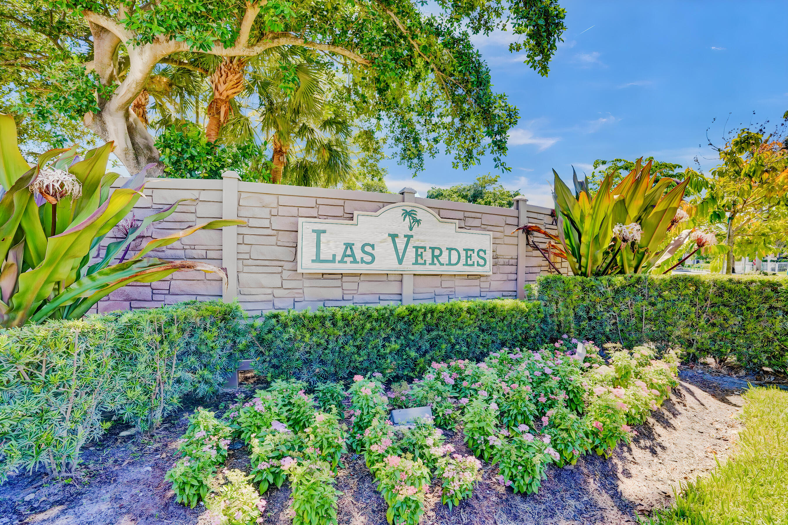 OLIVE LEAF CONDO - Residential
