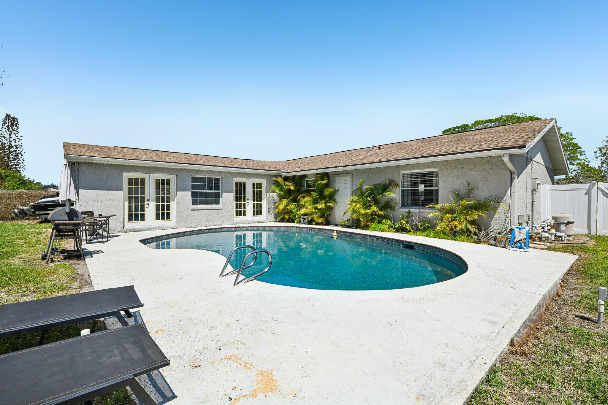 CARLTON GROVES SOUTH UNIT 1 - Residential Lease