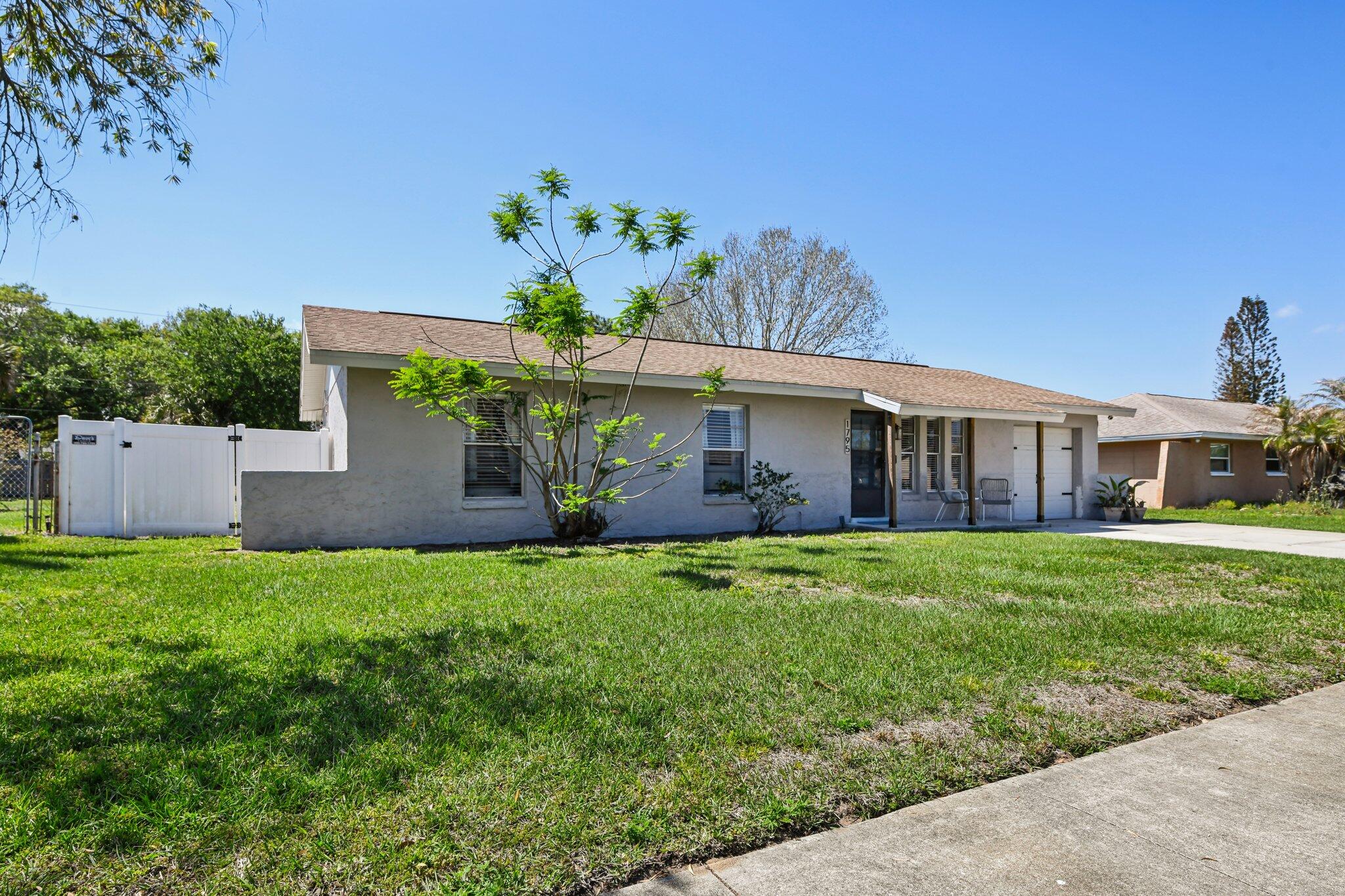 CARLTON GROVES SOUTH UNIT 1 - Residential Lease