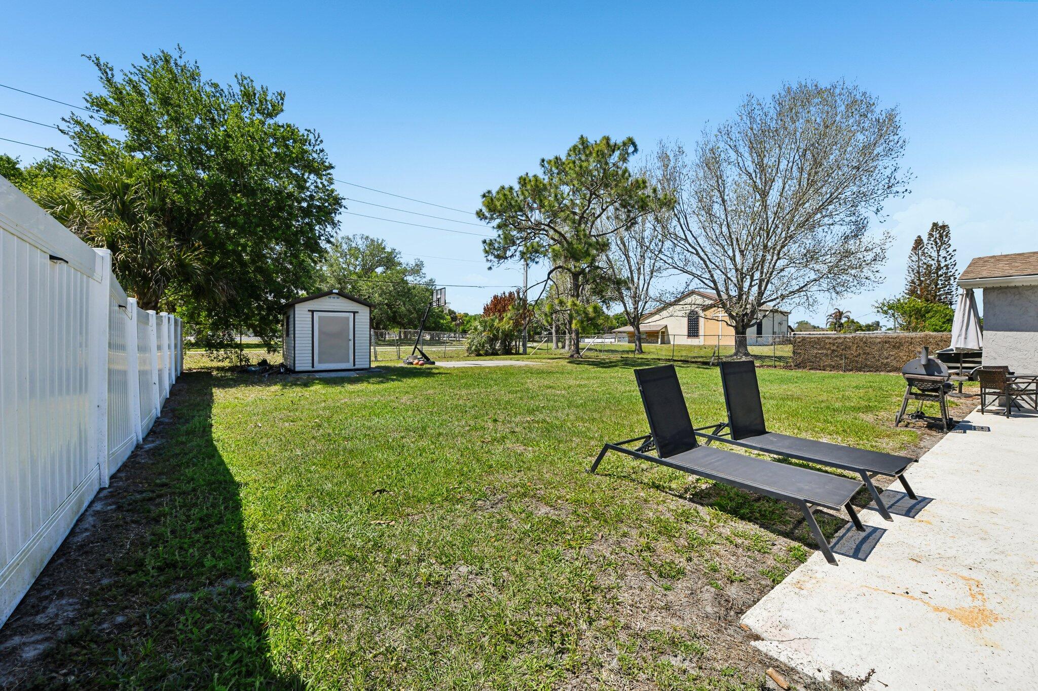 CARLTON GROVES SOUTH UNIT 1 - Residential Lease