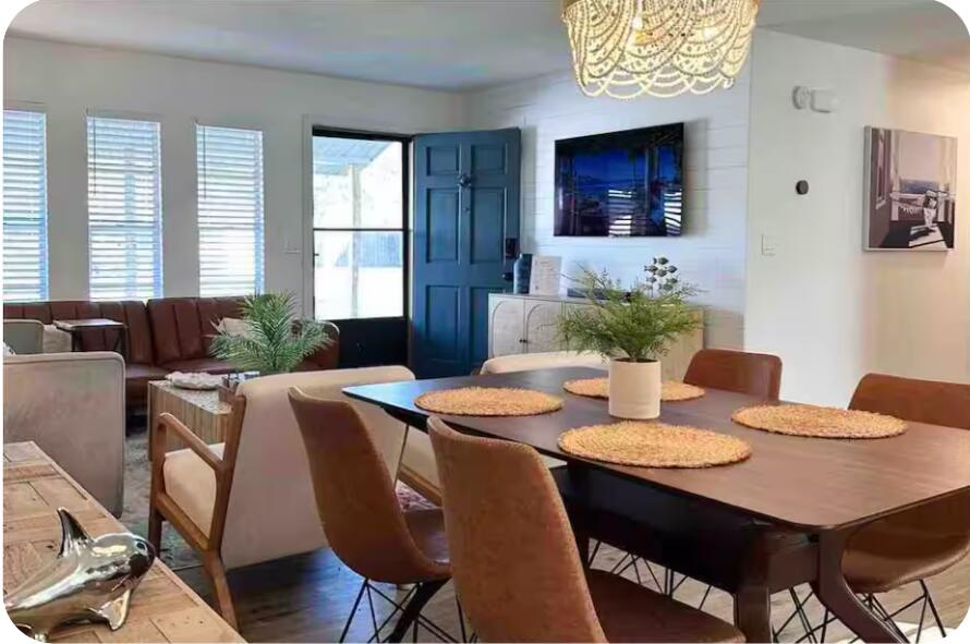 Beautiful tropical oasis. Largest lot. Fenced yard. Pool!  Close to everything!