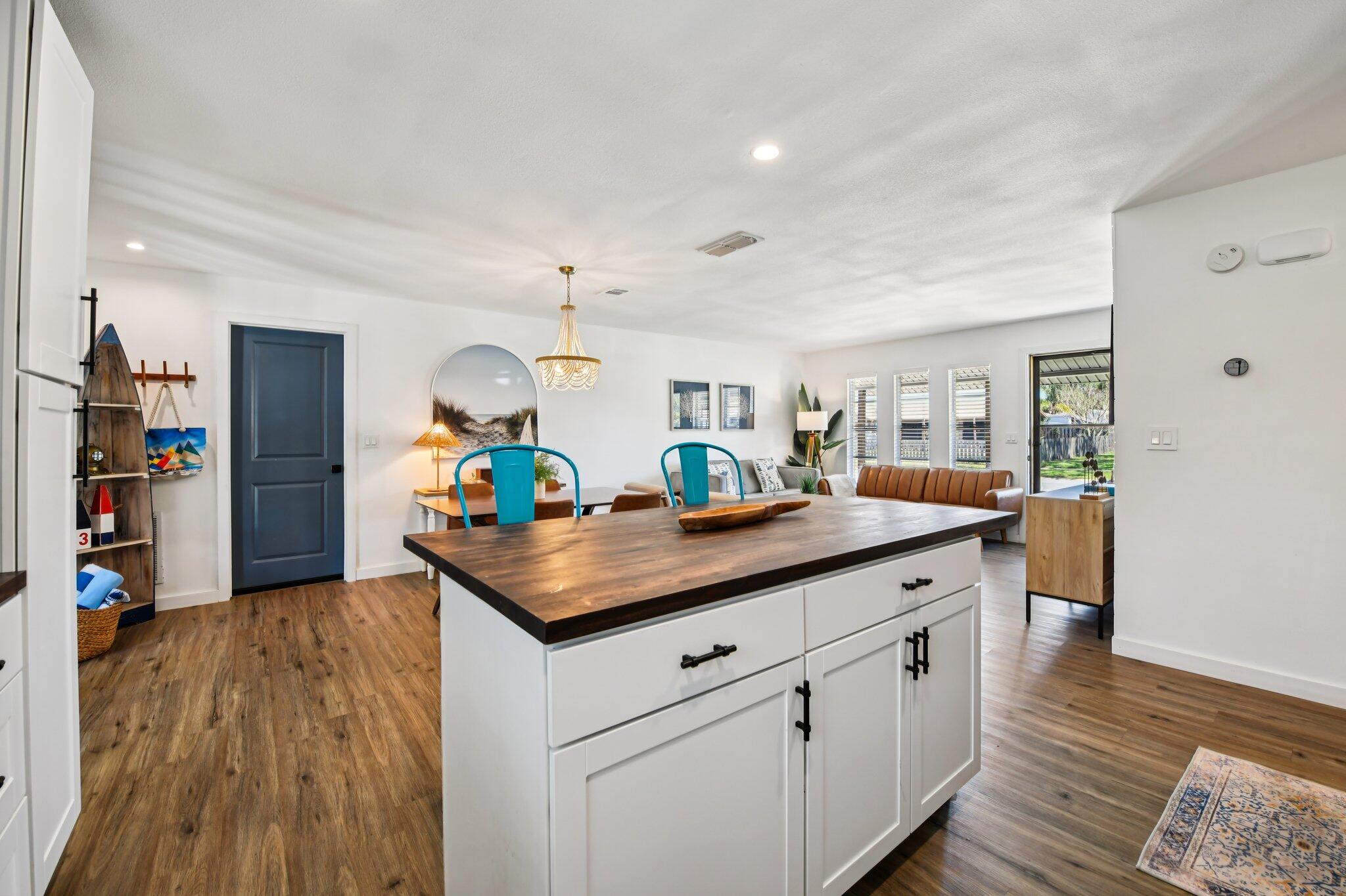 CARLTON GROVES SOUTH UNIT 1 - Residential Lease