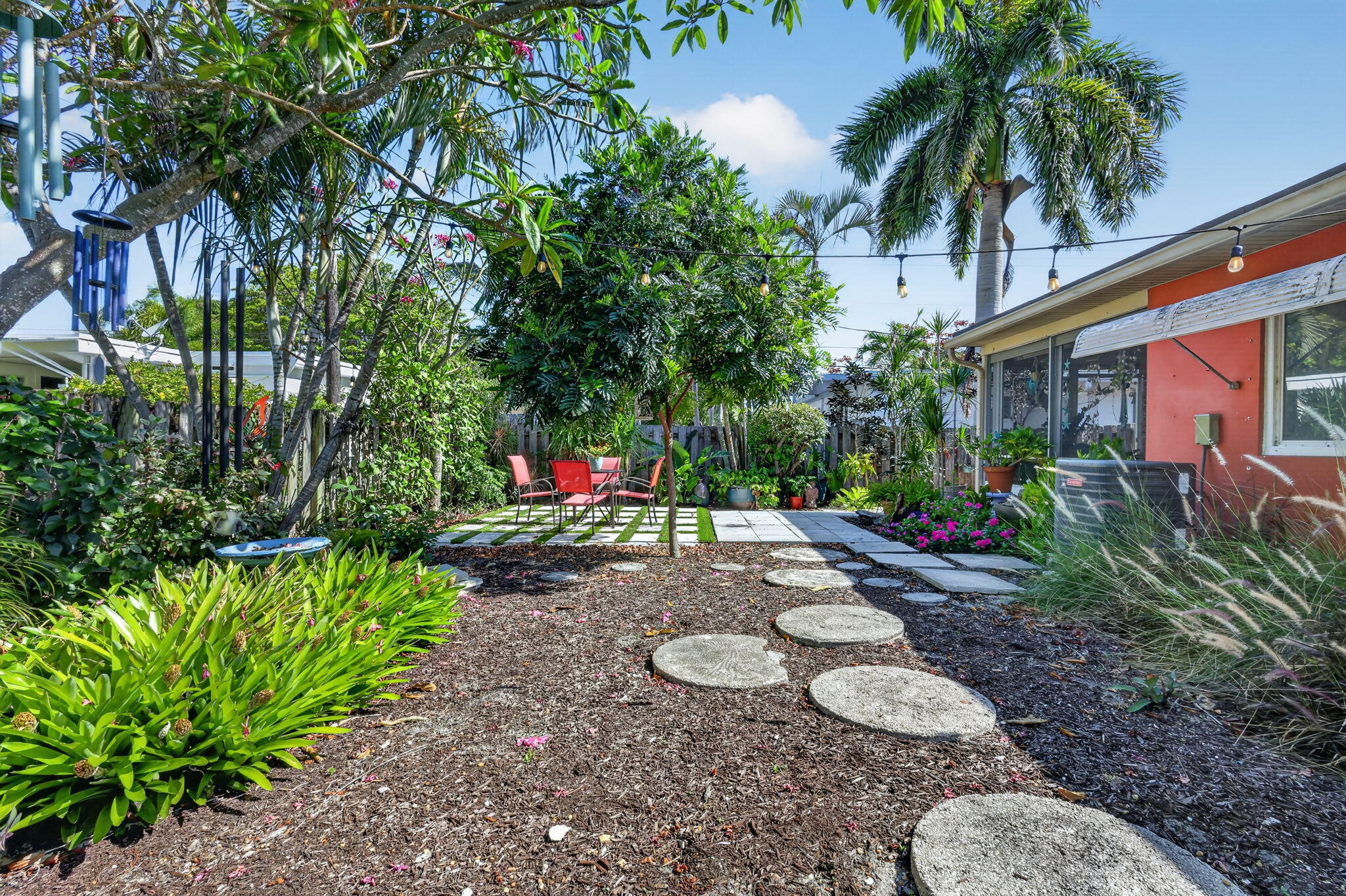 NORTH LAKE WORTH - Residential