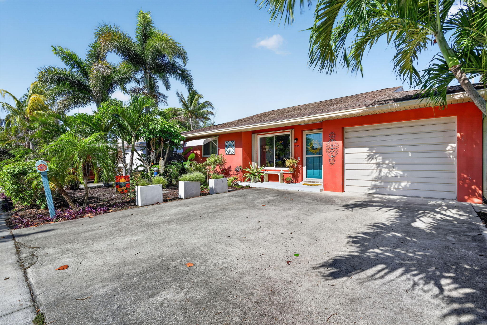 NORTH LAKE WORTH - Residential