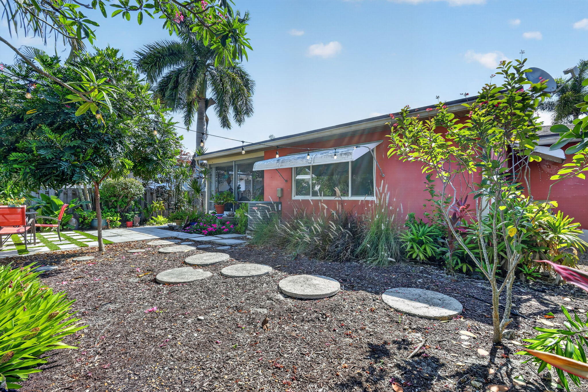 NORTH LAKE WORTH - Residential