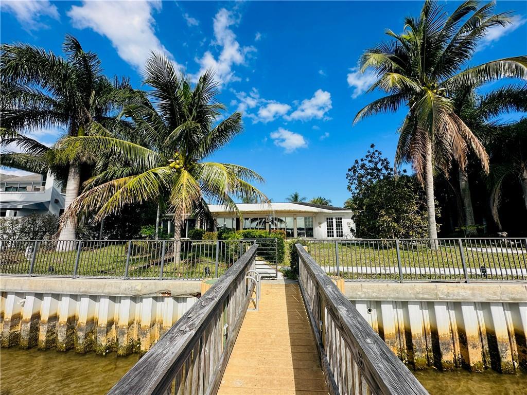 ANCHORAGE POINT! STUNNING VIEWS! APPROX. 120' RIVERFRONT  4 BD | 3 BA | POOL | DOCK This ultimate waterfront property is situated in Tequesta's finest neighborhood, Anchorage Point located on the Loxahatchee River. The stunning views and gorgeous waterway vividly comes to life right in your own backyard. Moments from the ocean for all the avid boaters. A click away from fun shopping and amazing restaurants.