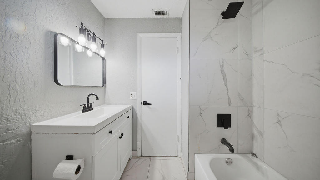 GOLD COAST TWIN VILLAS WEST - Residential Income