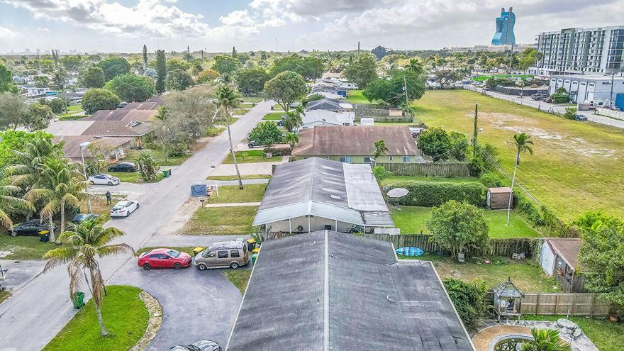 GOLD COAST TWIN VILLAS WEST - Residential Income