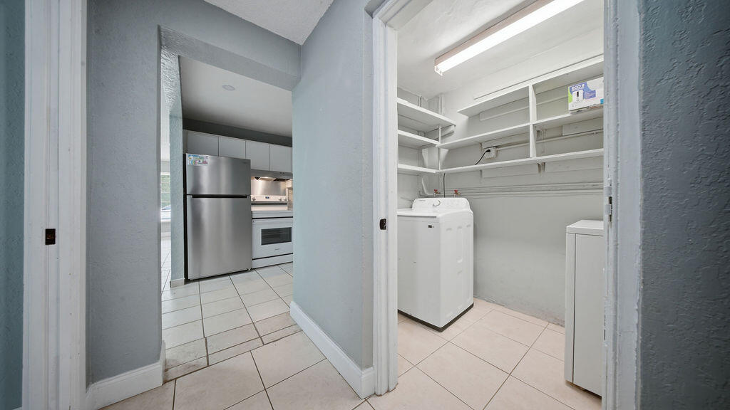 GOLD COAST TWIN VILLAS WEST - Residential Income