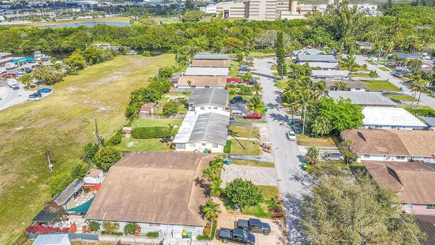 GOLD COAST TWIN VILLAS WEST - Residential Income