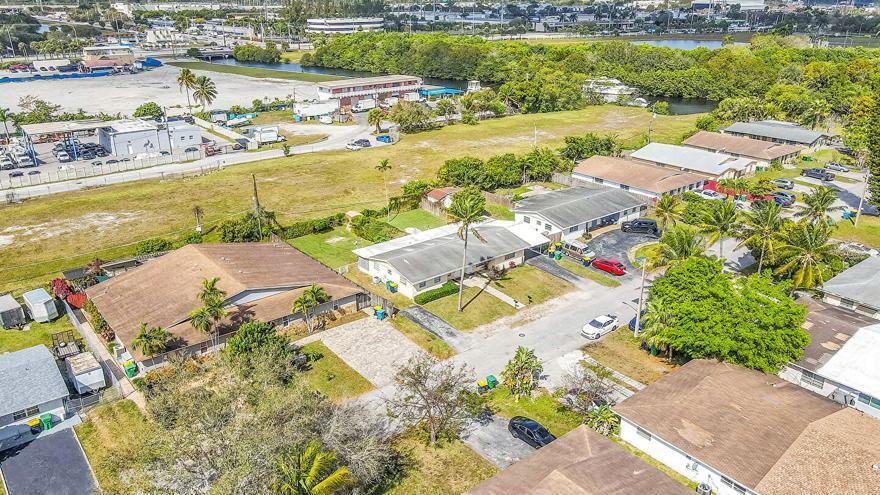 GOLD COAST TWIN VILLAS WEST - Residential Income