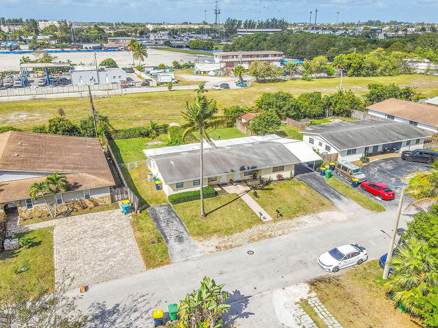 GOLD COAST TWIN VILLAS WEST - Residential Income