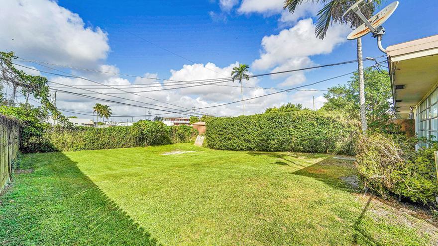GOLD COAST TWIN VILLAS WEST - Residential Income