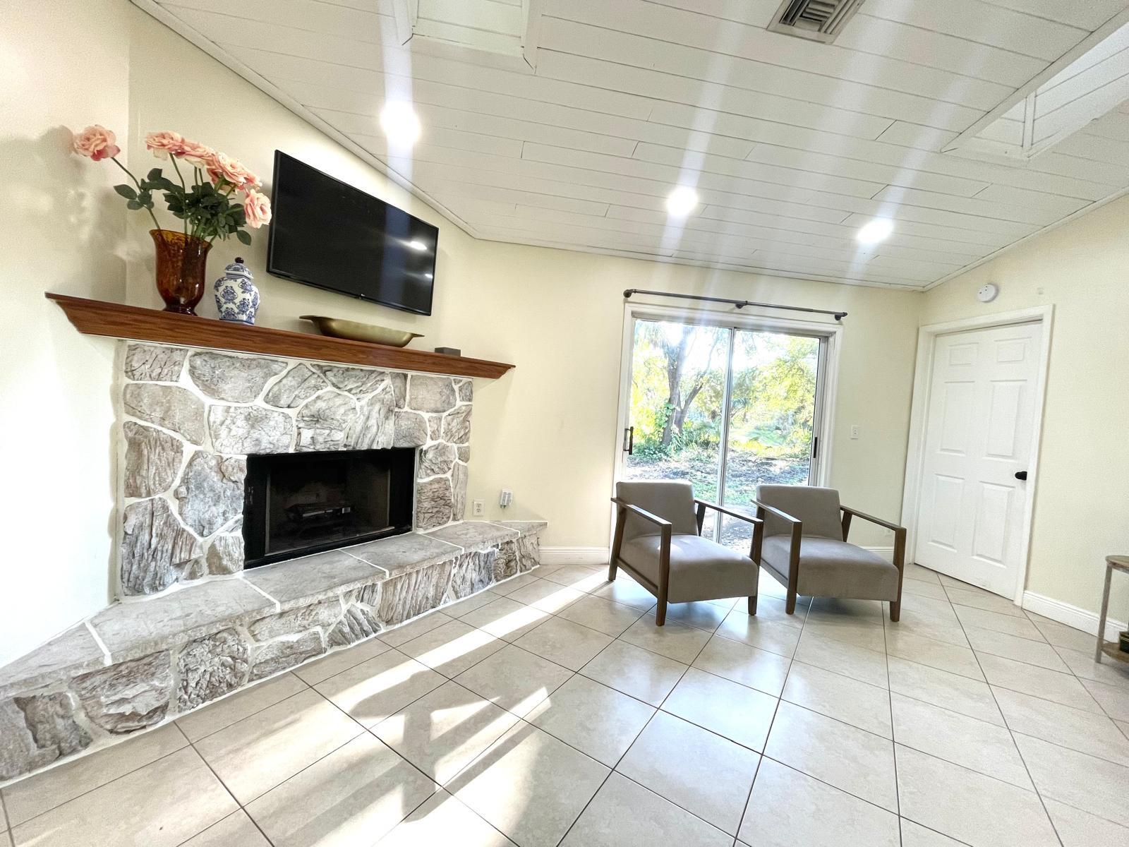 Acreage & Unrec - Residential