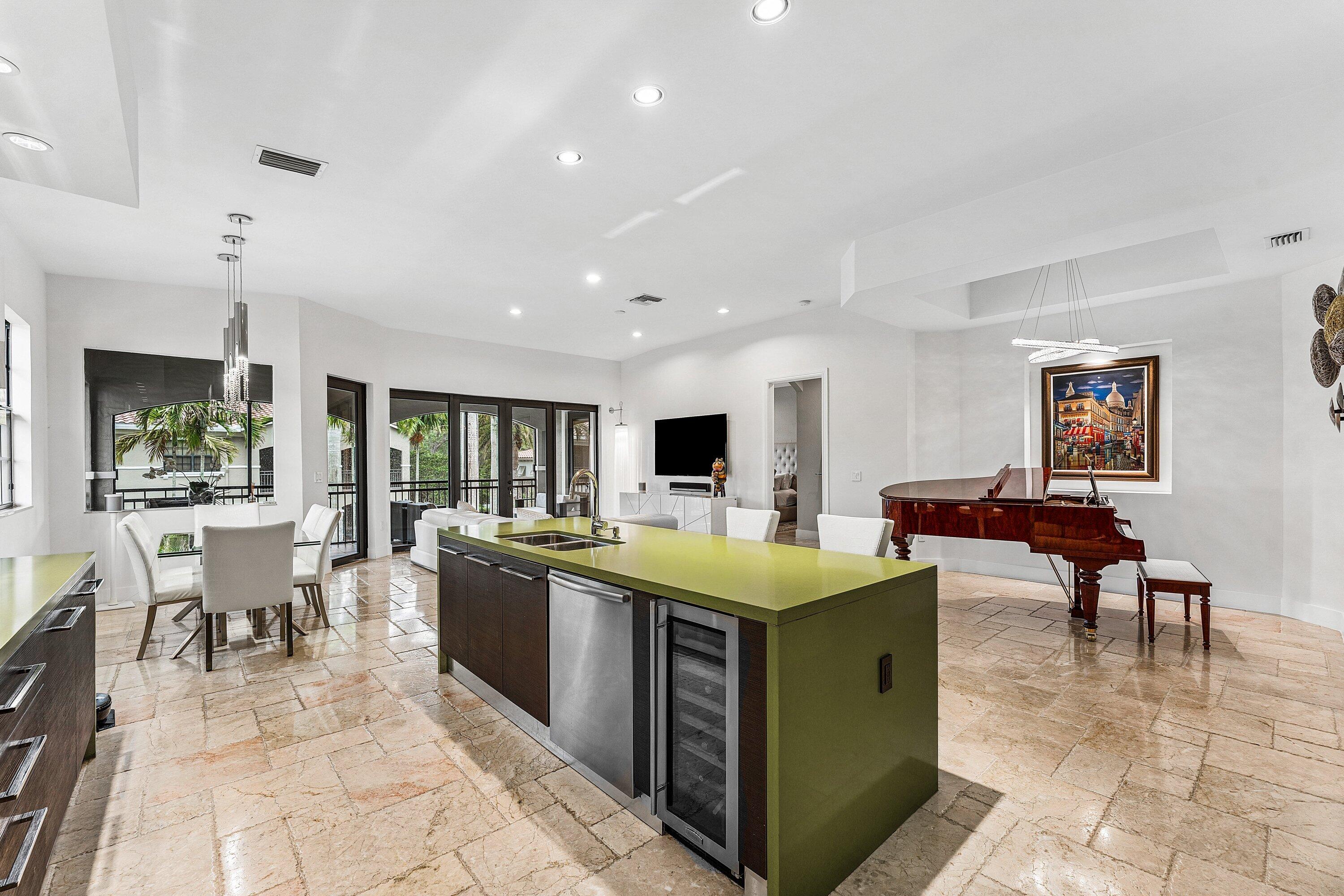 PARKLAND GOLF & COUNTRY CLUB - Residential Lease