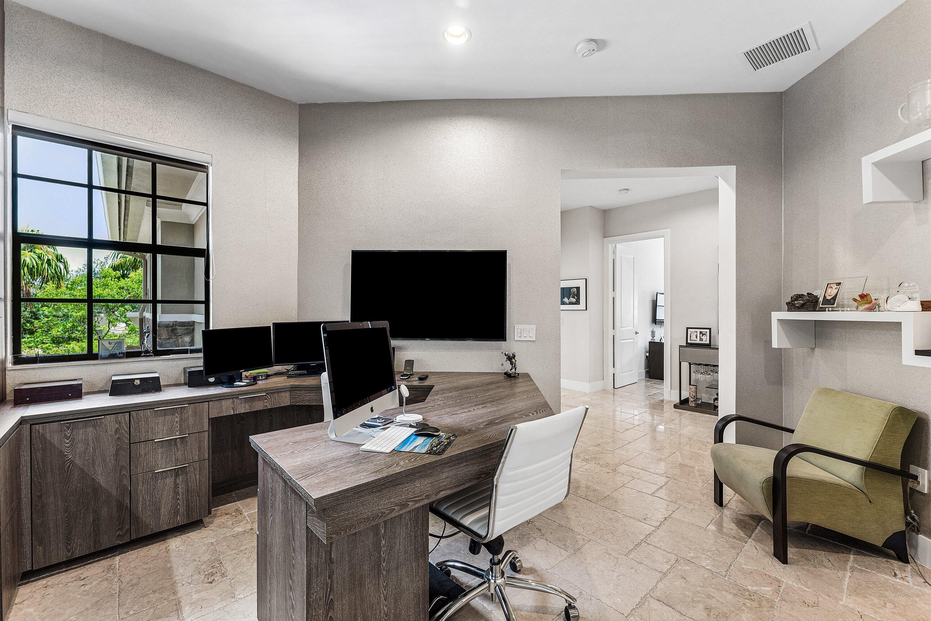 PARKLAND GOLF & COUNTRY CLUB - Residential Lease