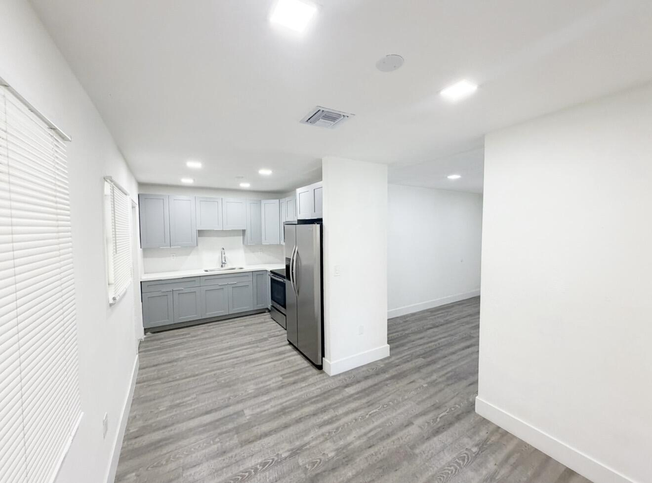 TAYLOR MANOR - Residential Lease