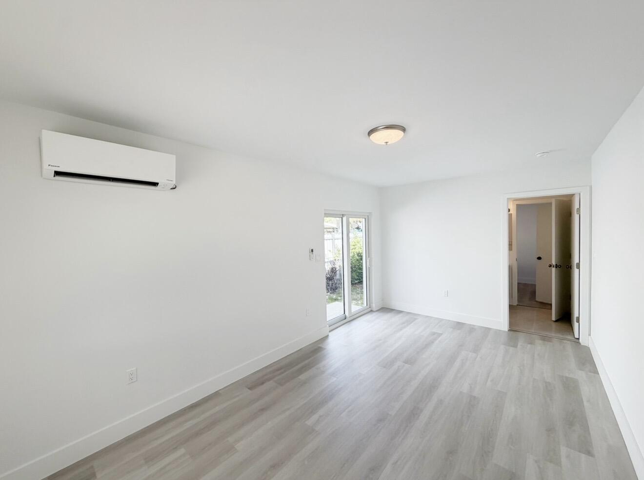 TAYLOR MANOR - Residential Lease